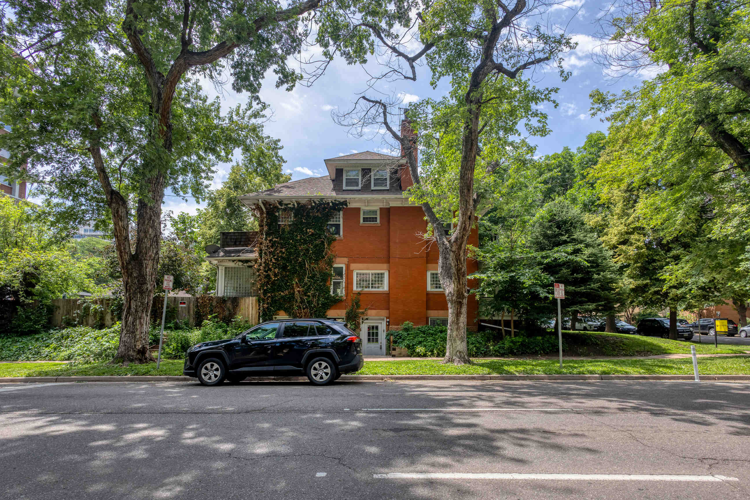 1376 N Williams St Cornerstone Apartments