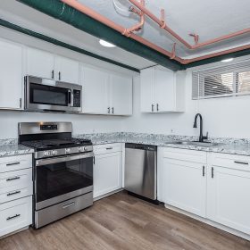 Photo Gallery for Unit 1331-9