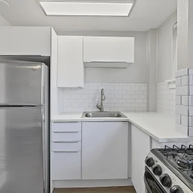Photo Gallery for Unit 28