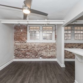 Photo Gallery for Unit 098