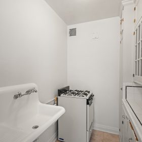 Photo Gallery for Unit 09