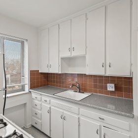 Photo Gallery for Unit 24