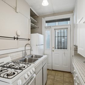 Photo Gallery for Unit 09