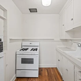 Photo Gallery for Unit 24