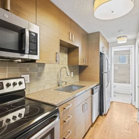 Photo Gallery for Unit 636-205