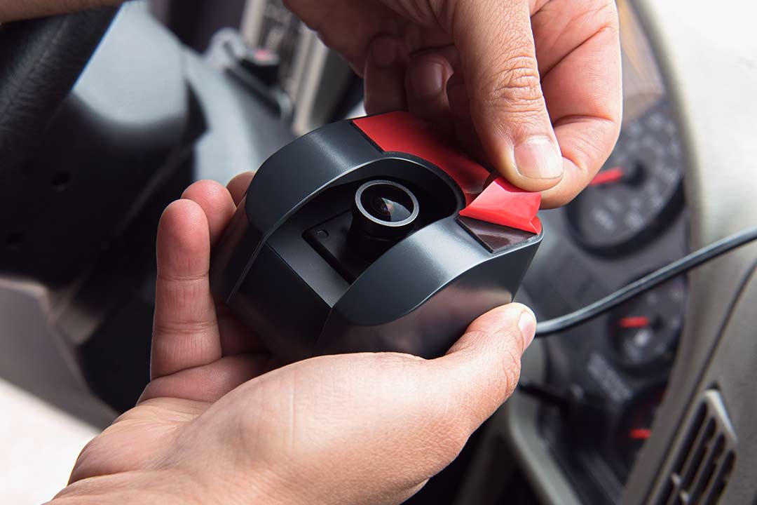 dash cam installs in minutes