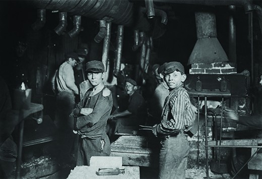 factory worker 1900