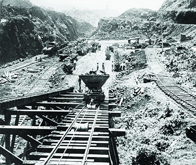 A photograph shows the excavation of the Culebra Cut in <a href=