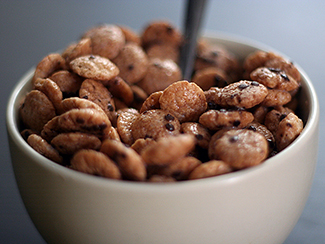 Una fotografía muestra a un tazón de cereal.