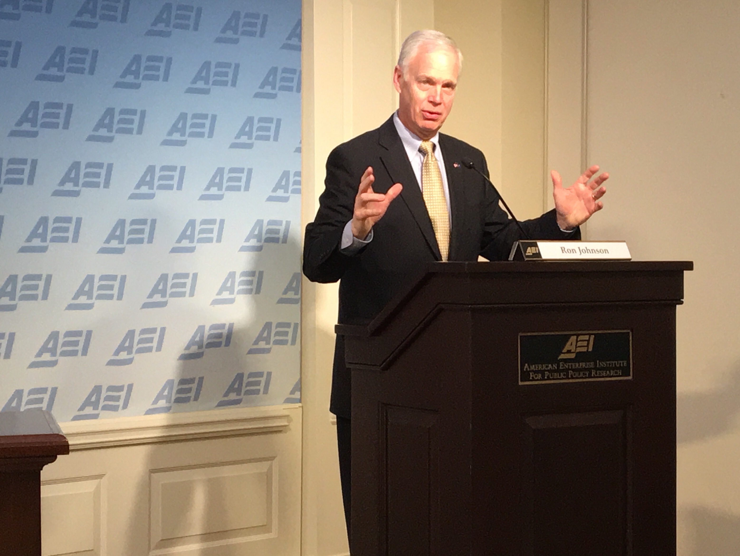 Ron Johnson speaks Thursday at the American Enterprise Institute. (Greg Otto/FedScoop)
