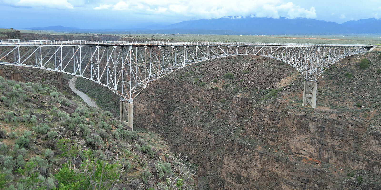 Day 8 Ojo Caliente to Taos, Rio Grande Manby hot spring