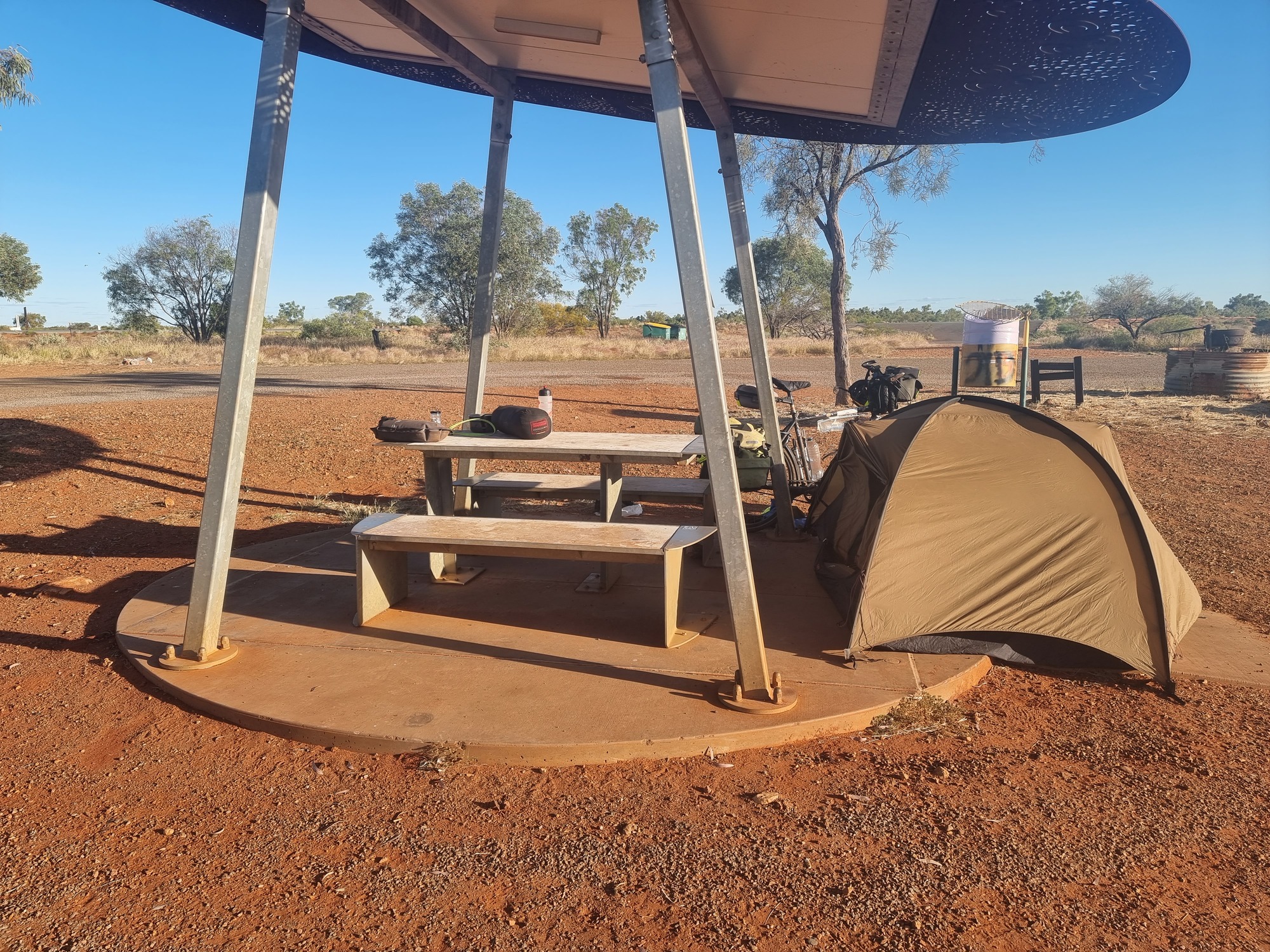 day-49-nanutarra-roadhouse-to-yannarie-rest-area-a-happy-ride-around