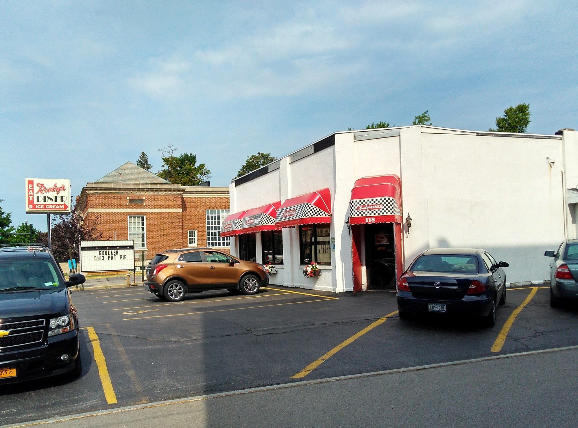 Rest day in Medina NY Two Far 2018 Trailing through the Rust Belt