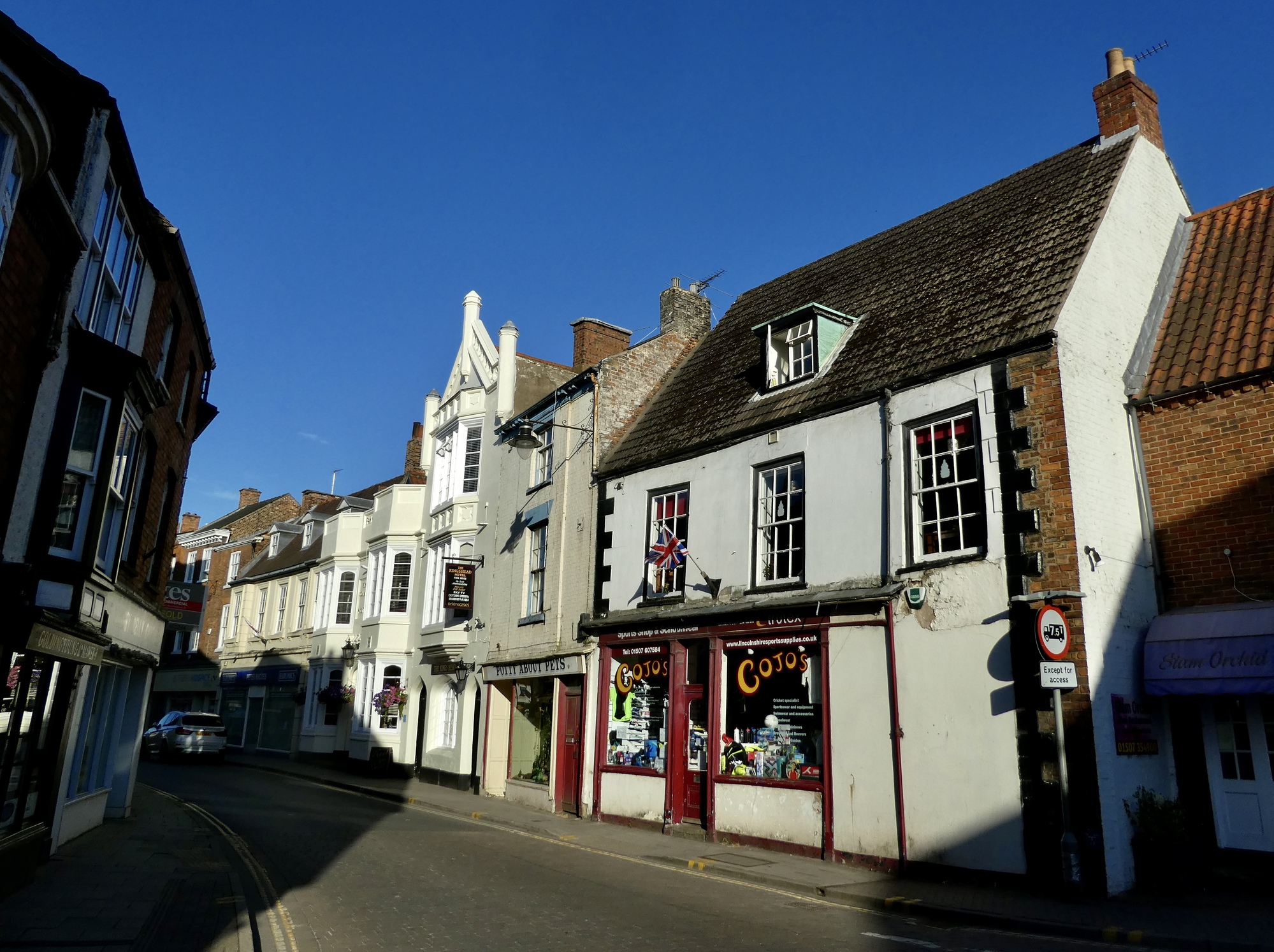 In Louth a loop through the Lincolnshire Wolds Three Seasons Around