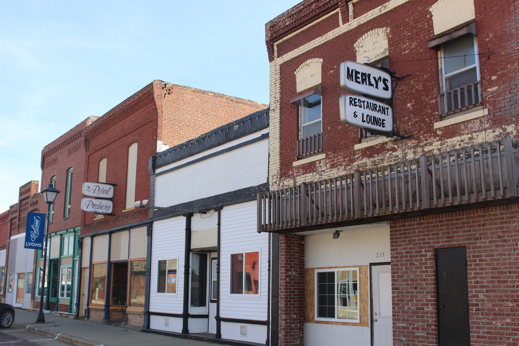 Day Twentytwo Wisner, Nebraska to Onawa, Iowa Summer's Almost Gone