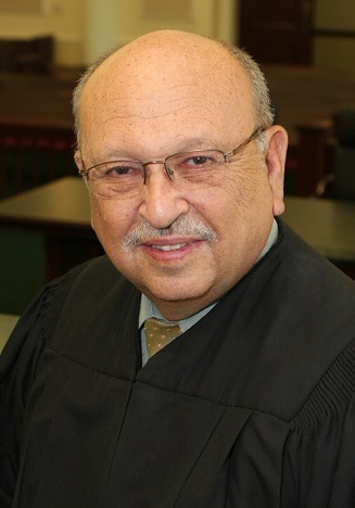 4th District Court of Appeal Justice Thomas Hollenhorst to retire