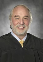 San Diego judge to retire today 