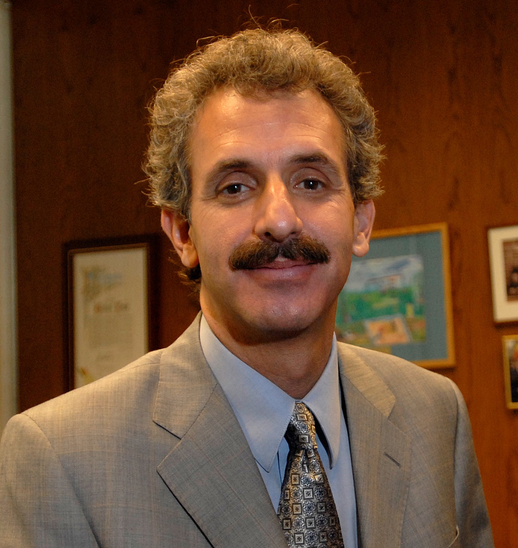 LA city attorney sues on behalf port truck drivers