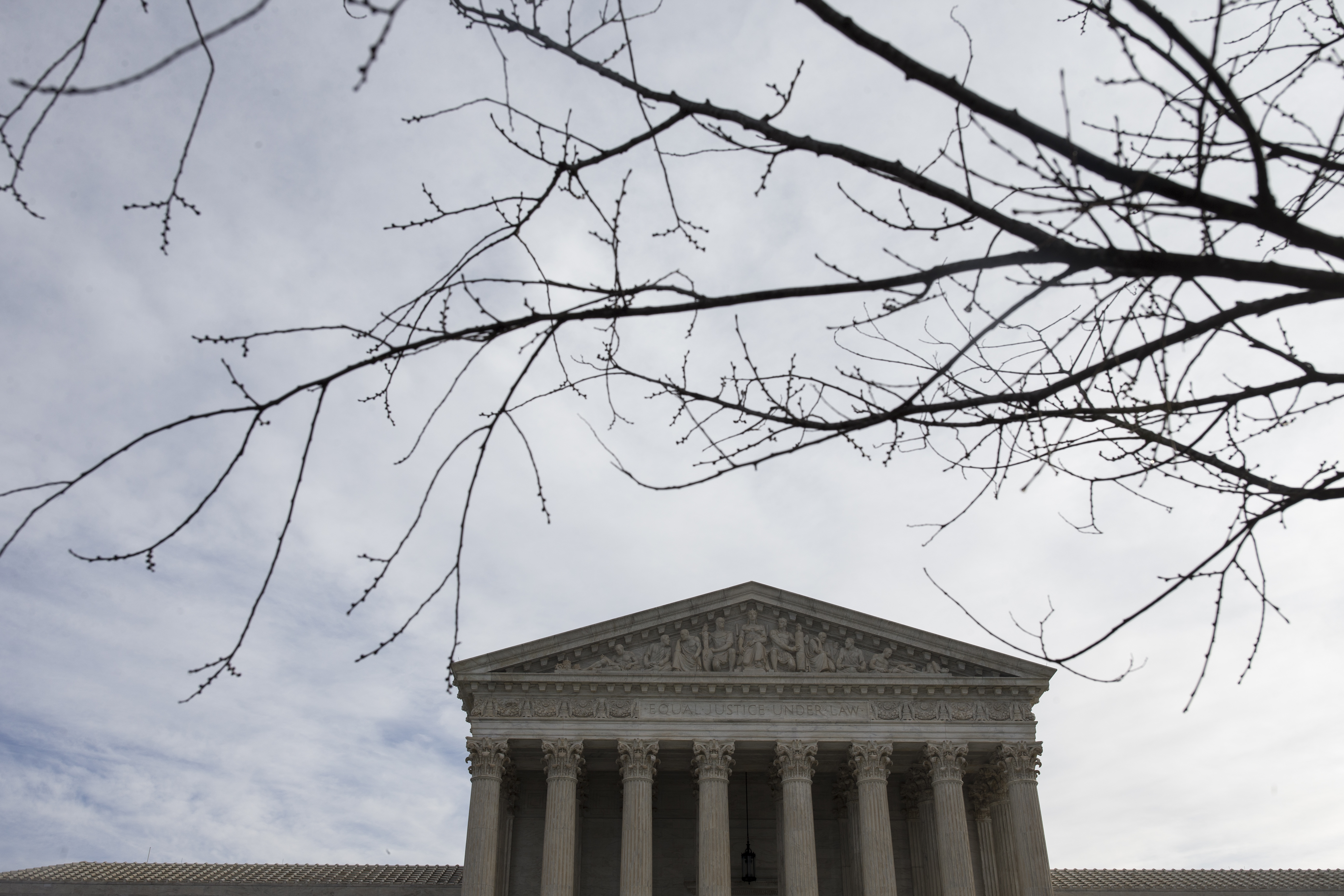 High court takes case that could hit online retailers