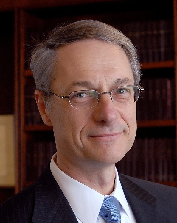 Retired football players seek class certification against video game company