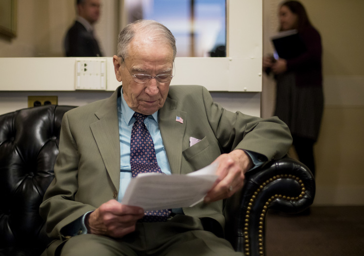 Grassley pushes for judicial oversight with inspector general bill