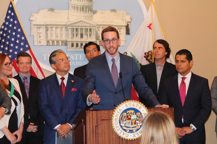 Lawmakers promise new net neutrality bills will pass legal challenges