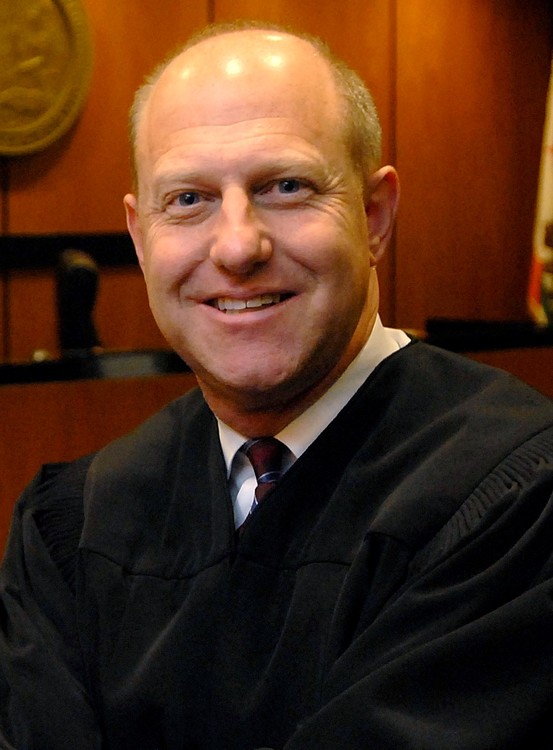 Courtroom arrest renews calls to curb ICE activity