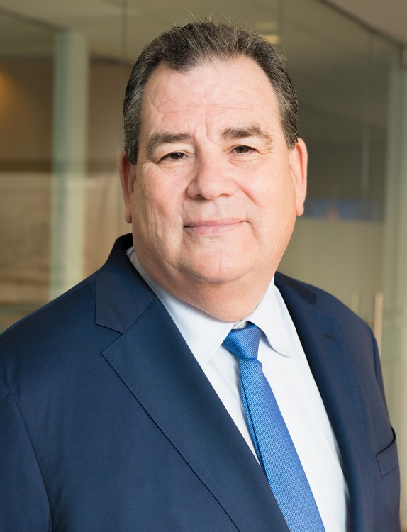 Plaintiff shows jury mangled legs in seizure-prone driver trial