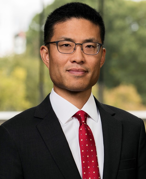 Jones Day hires 2 former Supreme Court clerks in LA