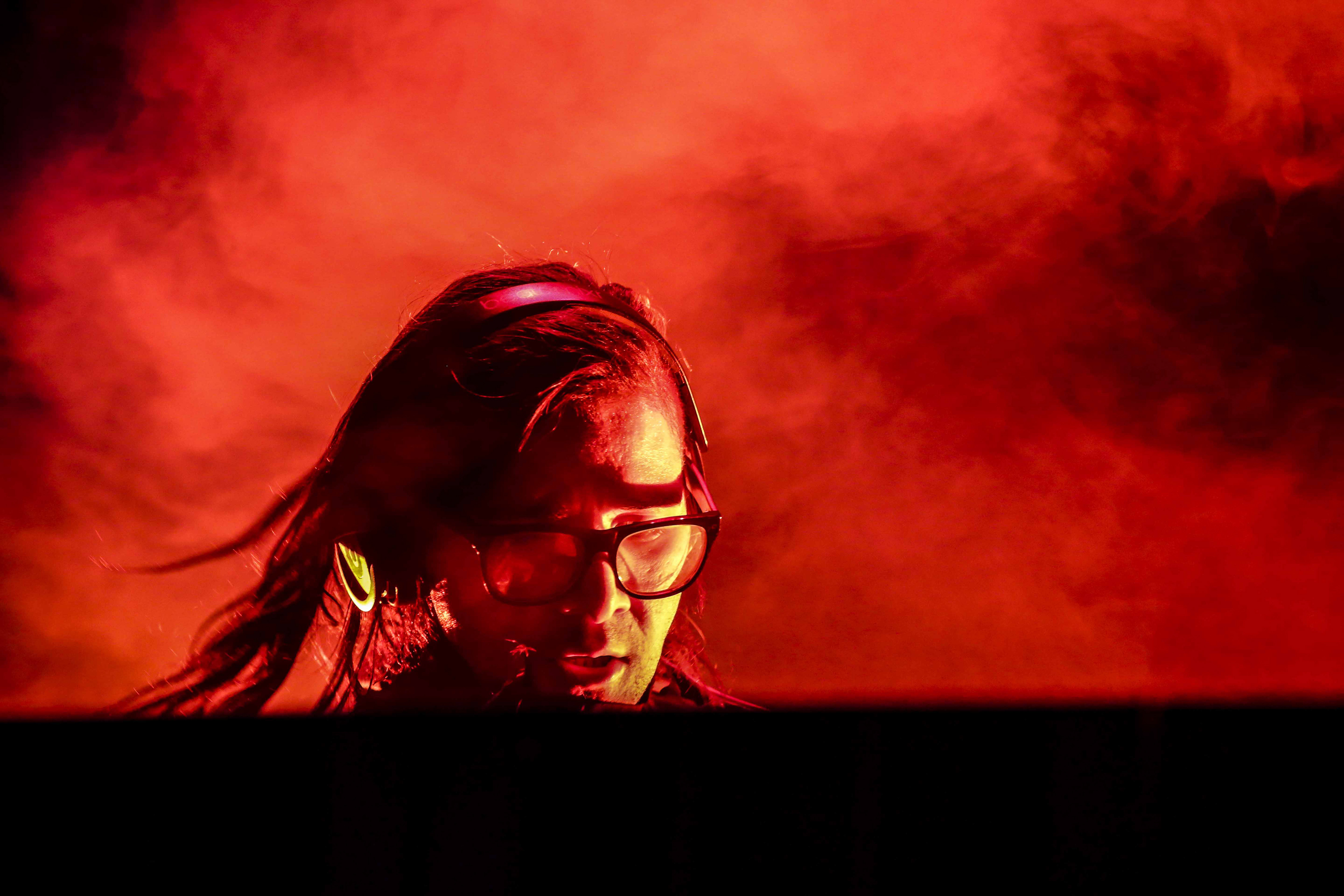 Jury awards $3.4M to concertgoer who was injured by stage dive at rock concert