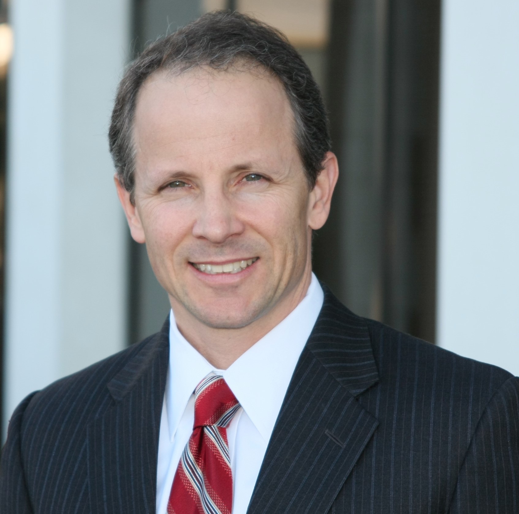 Hueston leads trend of boutiques doling out eye-popping bonuses