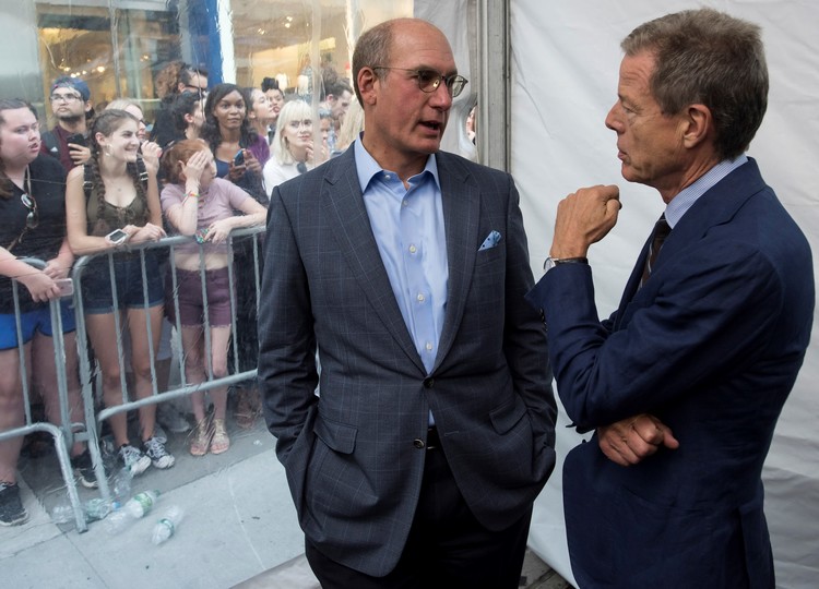 For netstreaming dealmakers, war is good for something