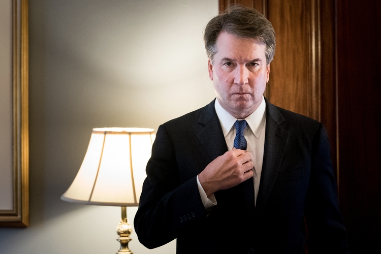 Kavanaugh joins liberal bloc to side with consumers in Apple iPhone antitrust case