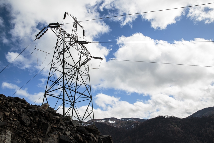 San Francisco wants PG&amp;E’s grid but its options are few