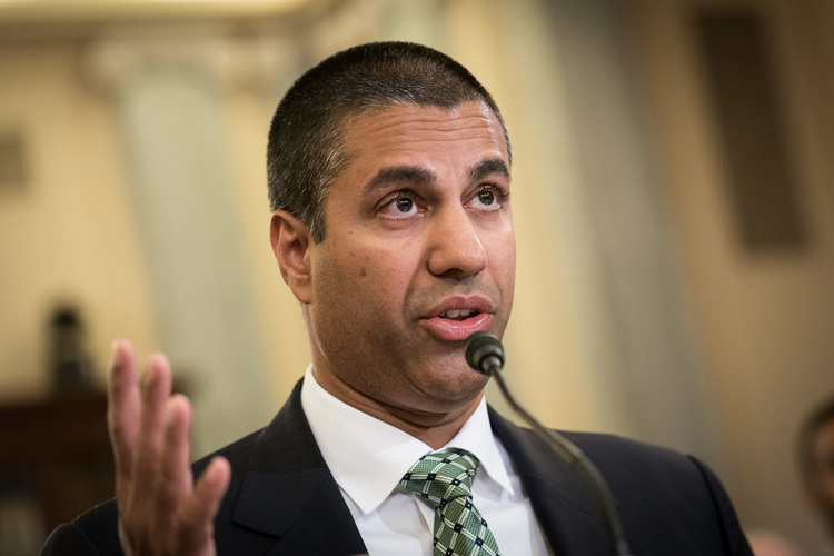 FCC has weak response to cellular carriers selling location data