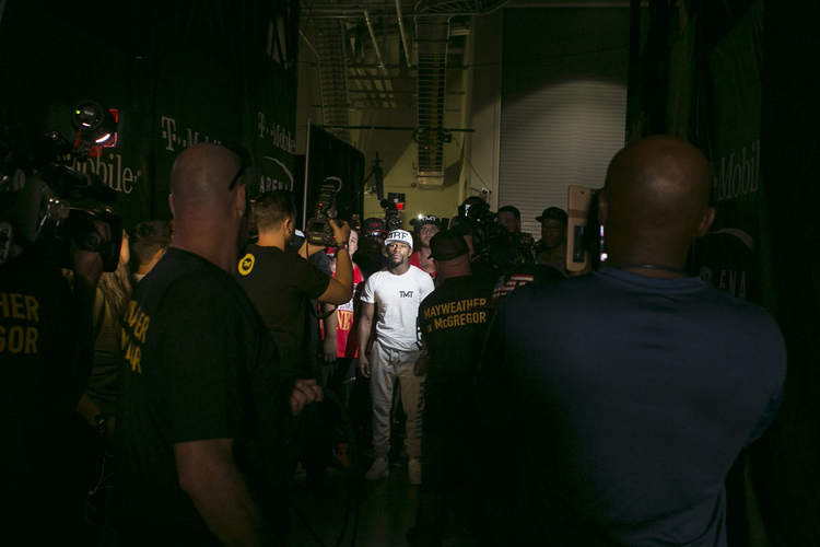 Obstacles in crypto class action against Mayweather, Kardashian