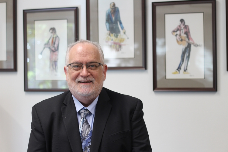 Judge Michael J. Convey teaches new colleagues how to handle family law