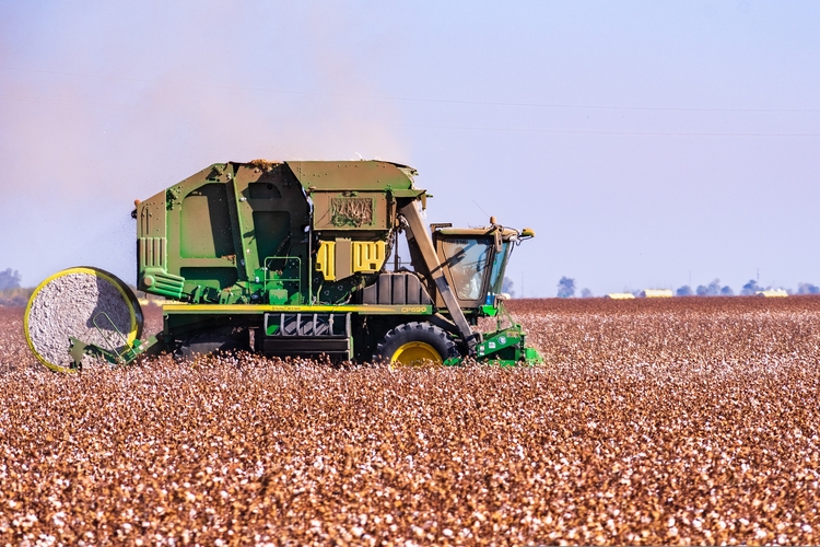 In a win for 'right to repair', Deere strikes deal with farmers