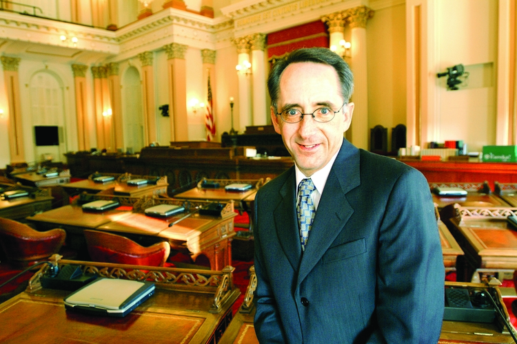 State Bar says discipline trial of former director should proceed