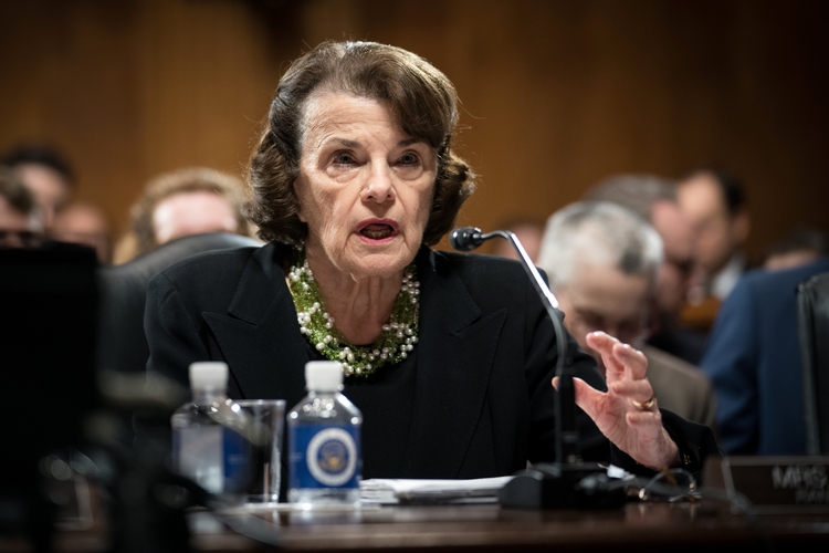 Feinstein’s death may not end daughter’s trust lawsuit