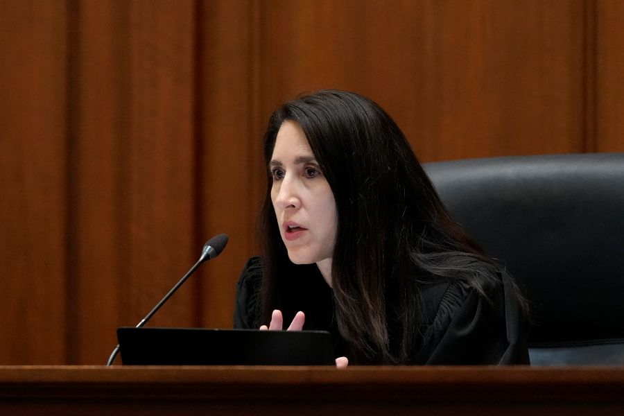 California Chief Justice condemns immigration enforcement at courthouses
