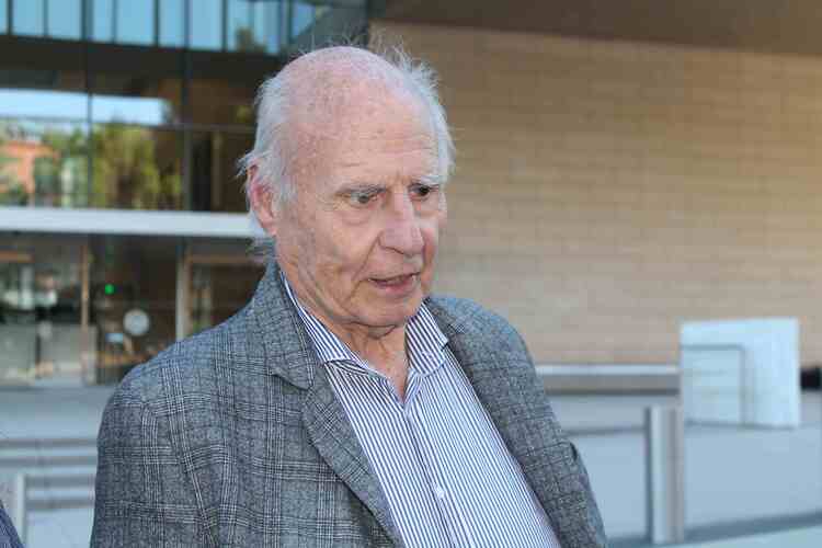 Judge weighs Girardi's bail motion tied to appellate claims