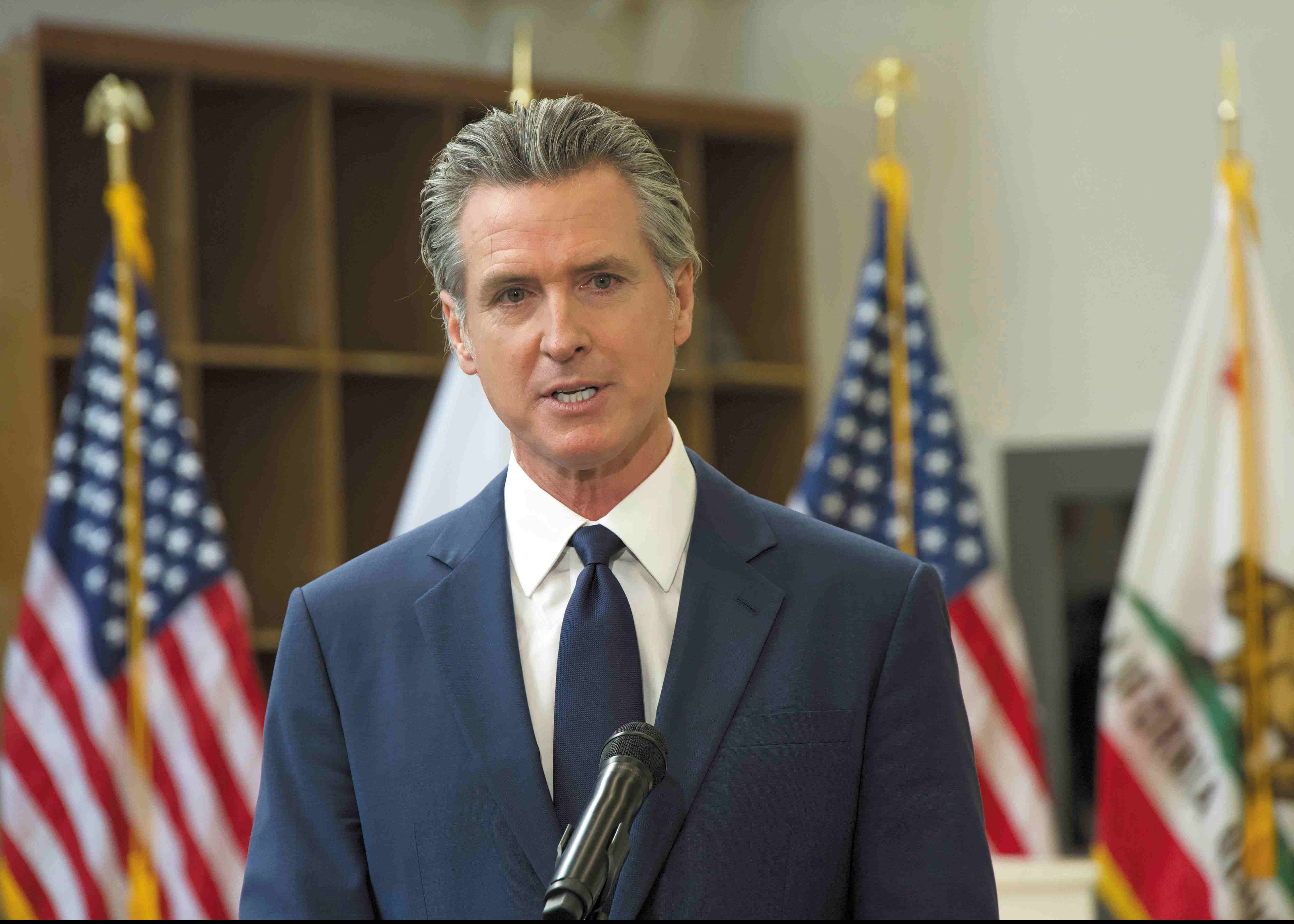 Tech groups ask Newsom to veto child chatbot restriction bills
