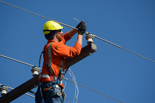 Justin Kropp Safety Act bolsters lifesaving protections for California linemen