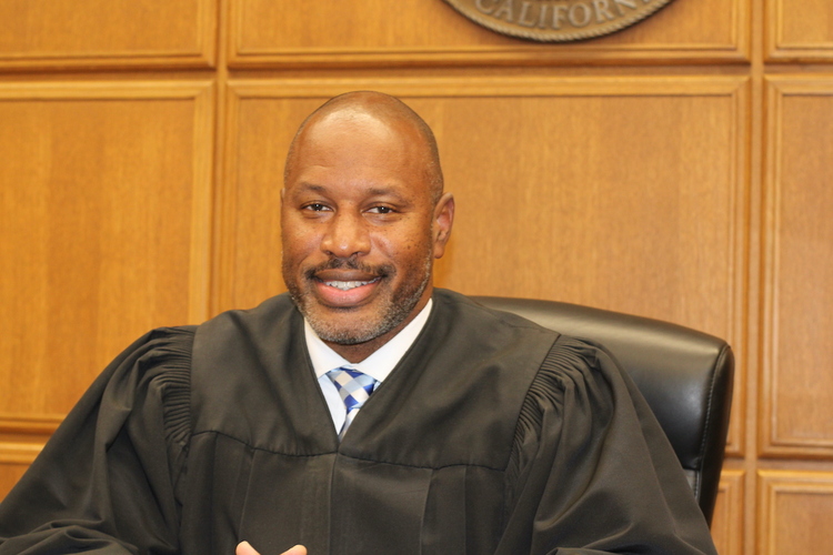 Client files disputes fuel delays in attorney vs. attorney lawsuit  