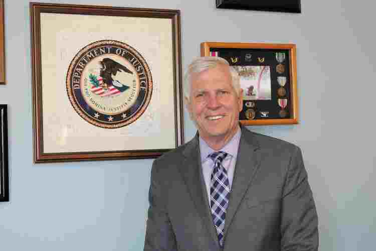 Umberg pooh-poohs Trump plan to limit state AI oversight