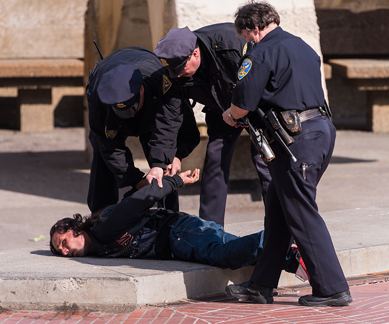 Criminalizing homelessness in Fresno? Lawsuit claims city's ordinance punishes poverty