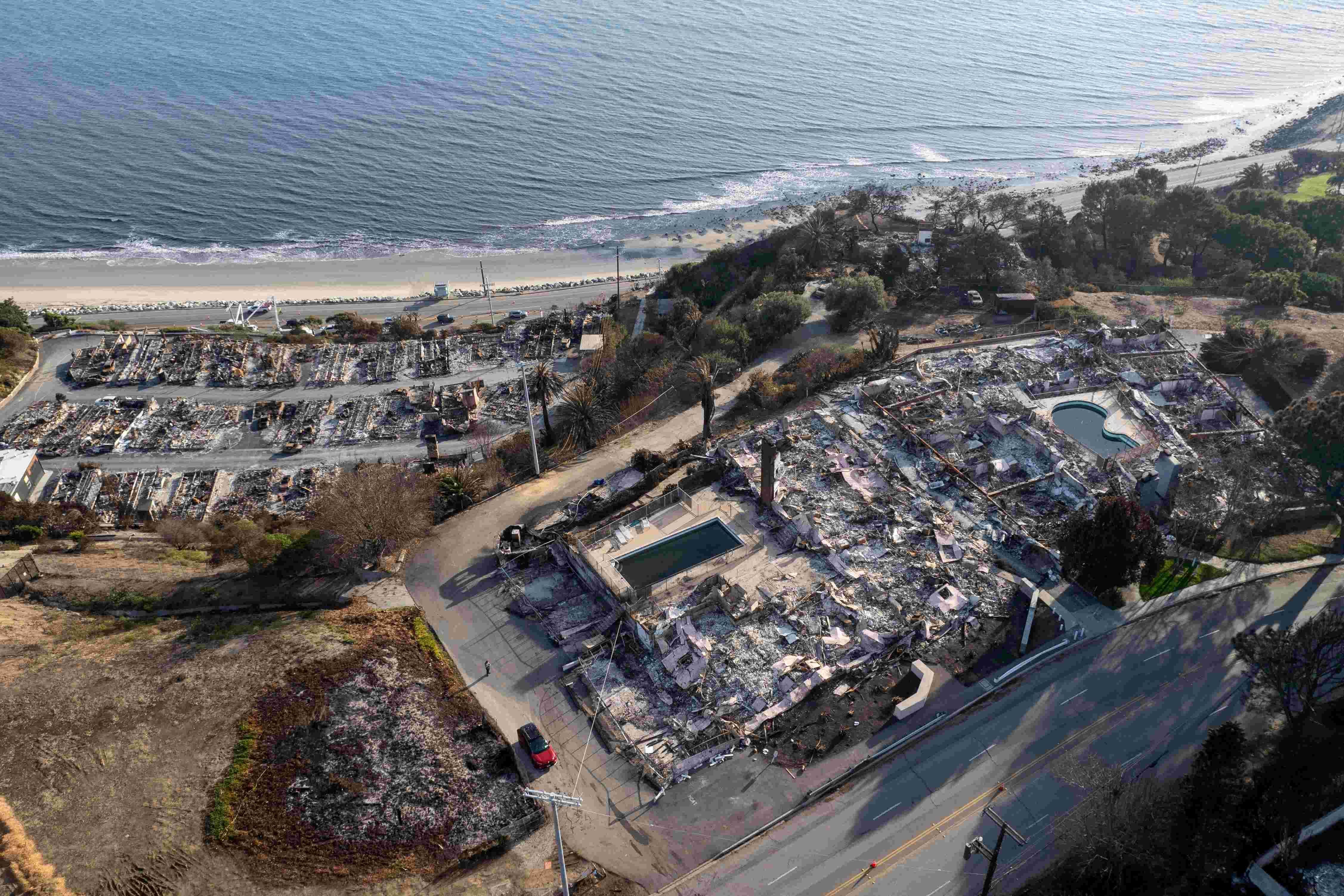 Insurers stall contamination claims a year after Eaton Palisades fires 