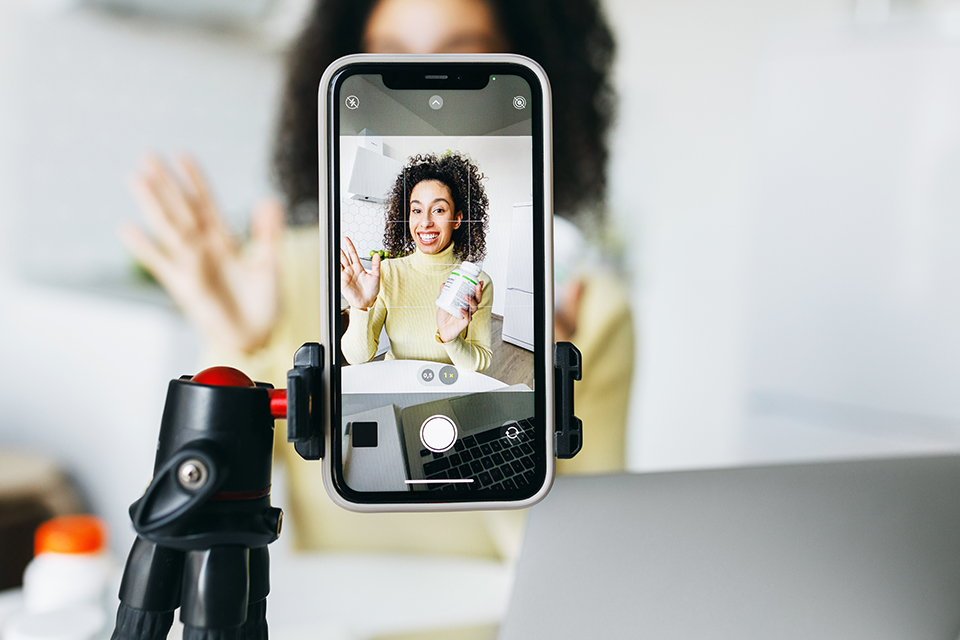 O-1B visa opens doors for social media influencers