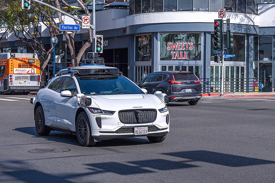 Autonomous vehicle liability insights: Human factors and industry risks